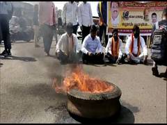 
      
      Student thrashed for displaying Kannada flag during college event
      
      