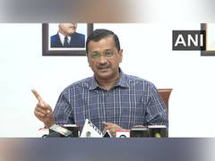 
      
      CM Kejriwal distributed honorarium to yoga trainers
      
      