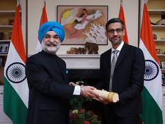 
      
      India's envoy to US hands over Padma Bhushan to Sundar Pichai
      
      