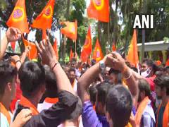 
      
      Karnataka: Heavy police deployment for Hanuman Sankirtan March 
      
      