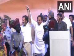 
      
      Bharat Jodo: Rahul shakes a leg during tribal dance performance
      
      