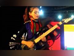 
      
      Guitar rendition of National Anthem makes you groove with pride
      
      