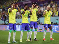 
      
      FIFA WC: Brazil lead 4-0 in first half against South Korea
      
      