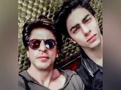 
      
      SRK wishes Aryan after son wraps writing for debut directorial
      
      