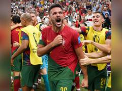 
      
      FIFA WC: Ramos, Pepe fire as Portugal lead Switzerland 2-0 
      
      