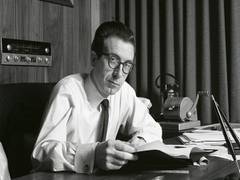 
      
      Rock and Roll Hall of Fame member Jim Stewart passes away at 92
      
      