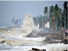 
      
      Cyclone 'Mandous' maintains severe intensity
      
      