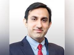 
      
      Dr Ravinder Singh Rao performs India's first LAMPOON
      
      