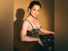 
      
      Kangana Ranaut wore her mother's saree, check picture here
      
      
