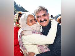 
      
      CM Sukhu seeks mother's blessings on swearing day
      
      