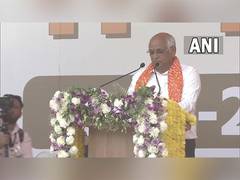 
      
      Bhupendra Patel takes oath as 18th Chief Minister of Gujarat
      
      