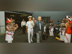 
      
      Indian Navy Chief Admiral R Hari Kumar arrives in Sri Lanka 
      
      