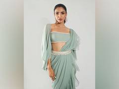 
      
      Shriya Pilgaonkar to essay role of sex worker in 'Taaza Khabar'
      
      