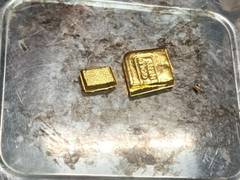 
      
      Gold worth over Rs. 14 lakh recovered at Jaipur airport
      
      