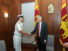
      
      Indian Navy Chief holds meeting with Sri Lankan President
      
      