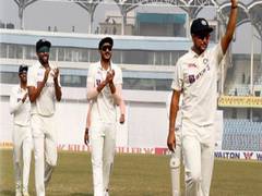 
      
      BAN vs IND: Hosts end inning at 150, India 36/0 at lunch
      
      