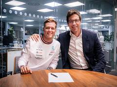 
      
      Mercedes welcomes Mick Schumacher as reserve driver 
      
      