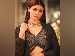
      
      Daisy Shah 'loves Deepika' and Shraddha when it comes to fashion
      
      