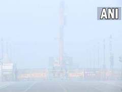
      
      Delhi-NCR wakes up to fog; AQI at 327
      
      