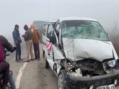 
      
      Vehicles collide on Gr Noida EPH amid dense fog; several injured
      
      