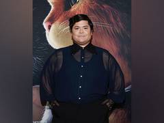 
      
      Check out why Harvey Guillen didn't think he'd make it in films
      
      