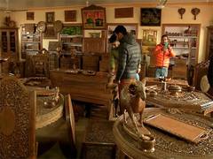 
      
      J-K Government's 'Craft Safari' working to revive handicrafts
      
      