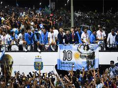 
      
      Argentina football team receives warm welcome at home
      
      