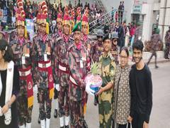 
      
      BSF exchanges sweets with Border Guard Bangladesh
      
      