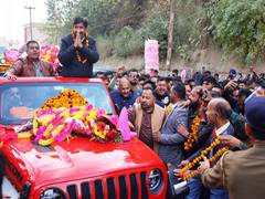
      
      Himachal Dy CM Mukesh Agnihotri receives warm welcome
      
      