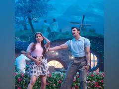
      
      Ranveer, Pooja's fun romantic track 'Aashiqui' out now
      
      
