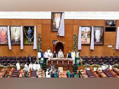 
      
      Karnataka to take 'legal action' against Maha leaders 
      
      