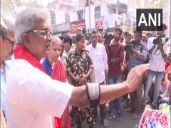 
      
      AP : Sanitary workers protests non-payment of wages
      
      