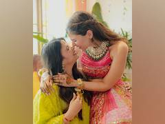 
      
      Alia Bhatt shares Christmas-themed pic with sister Shaheen Bhatt
      
      