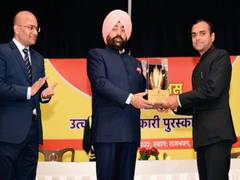 
      
      Uttarakhand: Governor honours five District Magistrates 
      
      