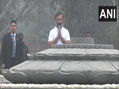 
      
      Rahul pays tribute to Indira and Rajiv Gandhi
      
      