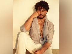 
      
      Tiger Shroff flaunts his muscular physique in this video
      
      