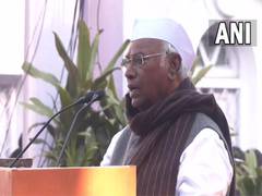
      
      Congress broke shackles of Dalit, poor: Mallikarjun Kharge
      
      