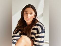 
      
      Alia Bhatt drops pics that never made it to gram
      
      