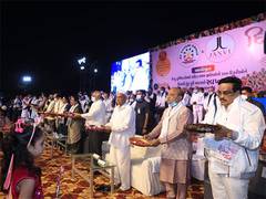
      
      1 lakh people pledge to donate organs at a mass marriage ceremony
      
      