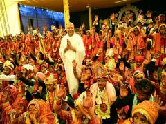 
      
      Swami Ramgovind Das organizes 111 mass Kanyadan in Haldwani
      
      