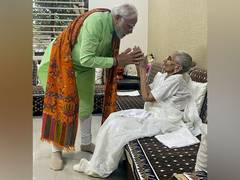 
      
      Dalai Lama condoles death of PM Modi's mother
      
      