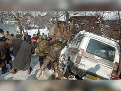 
      
      JK: Army recovers civilians' car skidded off near Listiyal
      
      