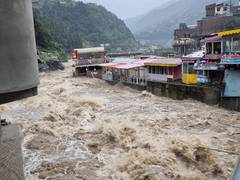 
      
      Flood victims continue to have complaints against Pakistan govt
      
      
