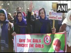 
      
      J-K: Women participate in 'Beti Bachao Beti Padhao' campaign
      
      