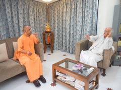 
      
      Yogi Adityanath calls on Maharashtra Governor, pays respects to C
      
      