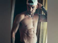 
      
      Liam Payne raises temperature with beach pics, Twitter reacts
      
      