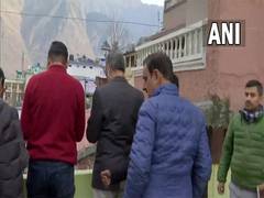 
      
      CBRI team reaches Joshimath to analyse damages caused to building
      
      