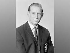 
      
      Former NZ opener Bruce Murray passes away at 82
      
      