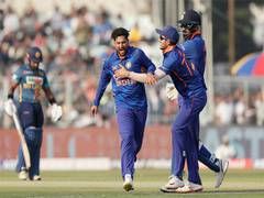 
      
      Spells from Kuldeep, Siraj help India bundle out SL for 215
      
      
