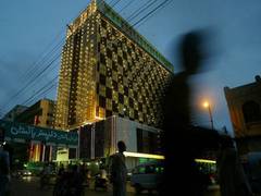
      
      Pak needs to change macro-level policy to attract multinationals
      
      